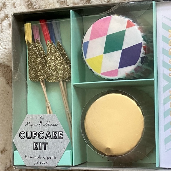 NEW! Meri Meri happy birthday stickers cupcake kit - Picture 3 of 8